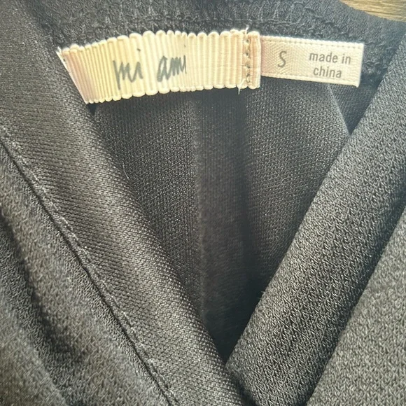 Francesca's Collections Black V-Neck Mini Dress - Picture 3 of 3